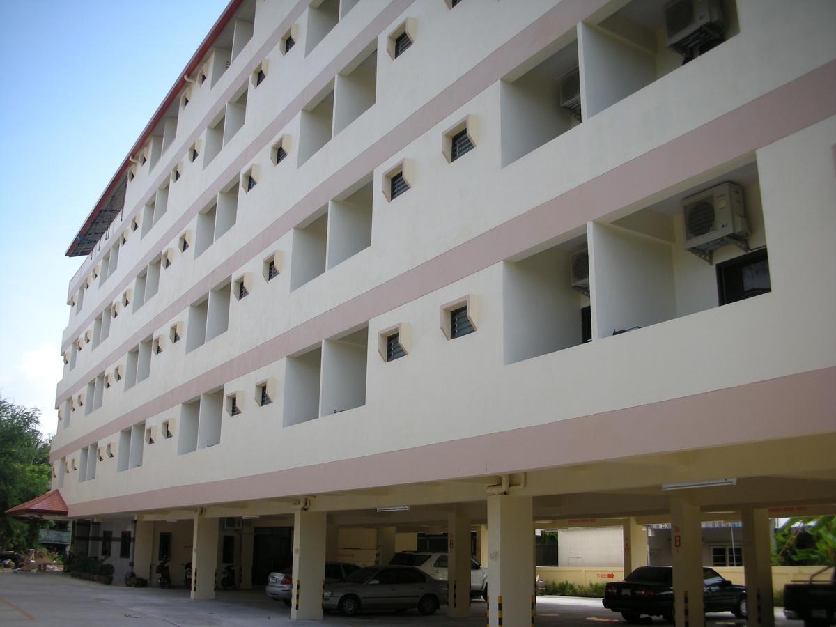 Veerasuda Condotel Ratchaburi Zewnętrze zdjęcie